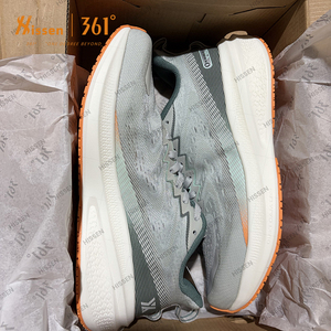 Chaussures de football en lot, stock restant, chaussures de marque à prix stable, chaussures pour la vente en gros, baskets - Product Image 1