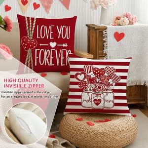 Housse de coussin pour la Saint-Valentin, toujours amoureuse de vous, housse de coussin rayée en forme de cœur rouge, adaptée à la décoration de la maison - Product Image 2