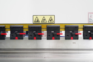 Myt thiết kế mới 70t 2500mm CNC Báo Chí phanh Máy uốn 4 + 1 trục servo Drive với da66t kiểm soát tấm kim loại chế biến - Product Image 6