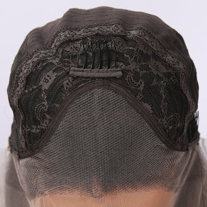 Prima della Vendita Speciale, <span class=keywords><strong>Parrucca</strong></span> <span class=keywords><strong>Lunga</strong></span> 13*3 in Pizzo con Capelli Neri Micro-ricci e Riflessi Grigio Dorato SM9239M - Product Image 4