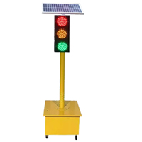 Semáforo LED móvil para exteriores, señal temporal alimentada por energía Solar, luz de Control de tráfico recargable con batería de 12V