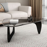 Table basse en verre avec structure en métal - Design moderne minimaliste compact pour les petites maisons et les meubles de salon créatifs