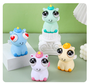 Juguete antiestrés de <span class=keywords><strong>unicornio</strong></span> alado pequeño con ojos saltarines y rebote rápido para aliviar el estrés - Product Image 1