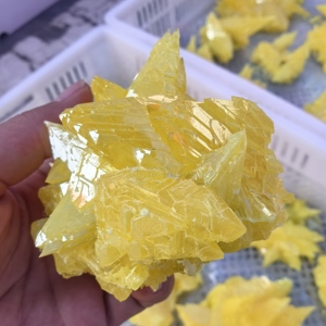 Cristaux de <span class=keywords><strong>soufre</strong></span> jaunes naturels de haute qualité, spécimen de roche minérale de quartz, cluster de cristaux de <span class=keywords><strong>soufre</strong></span> pour la décoration - Product Image 6