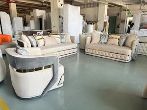 आधुनिक सोफे लिविंग रूम सोफा डिजाइनर मॉडल विला मखमली कपड़े लिविंग रूम फर्नीचर सोफे के साथ स्टेनलेस स्टील बेल्ट सोफा सेट - Product Image 4