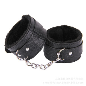 Produits pour adultes, bondage, dispositifs de tortion, menottes érotiques, menottes en cuir et peluche SM, jouet alternatif SM transfrontalier - Product Image 4