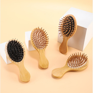 Brosse à cheveux de haute qualité avec poche de voyage, mini brosse à poils de sanglier, démêlage, massage, petite pagaie en bambou pour hommes, femmes et enfants - Product Image 2