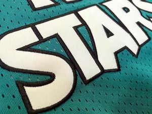 Meilleur <span class=keywords><strong>maillot</strong></span> de <span class=keywords><strong>basket</strong></span> rétro cousu en mesh, 15 Carter, 3 Iverson, 24 Ko Be, 1 McGrady, toutes les équipes américaines - Product Image 3