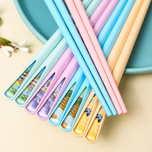 Baguettes en alliage Macaron, cinq couleurs, antidérapantes, pour usage domestique, ensemble de couverts - Product Image 2