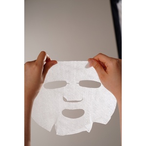 [Isntree] Masque en tissu à l'acide hyaluronique ultra basse molécule (10 unités) pour une hydratation profonde et des fibres repulpantes - Product Image 5
