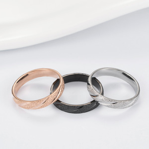 Trendy and simple Japanese and Korean influencer-style beveled pearl sand titanium steel <b>couple</b> <b>rings</b>. - Product Image 2