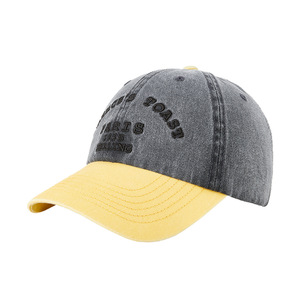 Casquette de baseball unisexe en denim avec visière jaune et lettrage brodé, protection solaire - Product Image 1