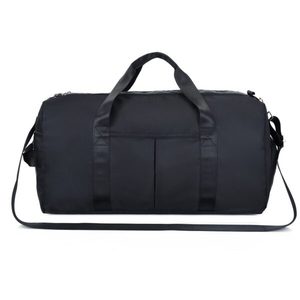 Bolsa Deportiva de Gran Capacidad con Protección Multicapa y Organización Inteligente para Usuarios con Estilo de Vida Activo - Product Image 4