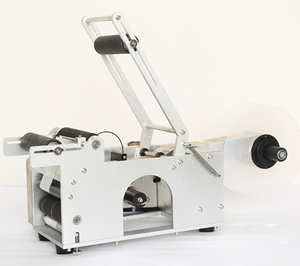 Machine d'étiquetage automatique <span class=keywords><strong>industrielle</strong></span> de bouteilles d'huile de cuisson carrées pour canettes de vin rondes Pet Opp de l'usine chinoise - Product Image 5