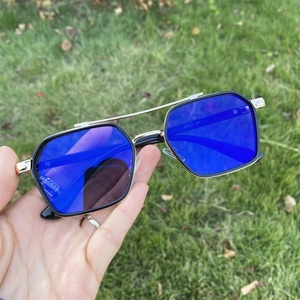 Lunettes Photochromiques pour Homme - Anti-Lumière Bleue, Monture Carrée en Métal TR90, 2026, Intérieur/Extérieur - Product Image 1