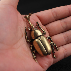 Adorno de Escritorio de Latón con Simulación de Escarabajo, Estilo Escarabajo Hércules, Retro Chino, Figura de Animal, Mascota de Té, Decoración de Insecto de Metal Sólido - Product Image 3