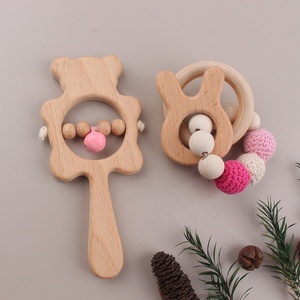 Nuevo diseño sensorial bebé dentición juguete haya mango de madera campana sonajero juguete BPA libre anillo de madera bebé mordedor para recién nacido conjunto de regalo - Product Image 4
