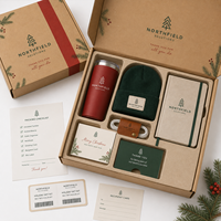 Kit d'équipe de télétravail personnalisé pour Noël avec gobelet, bonnet, organiseur de câbles, carnet, cartes et boîte d'expédition pour les équipes