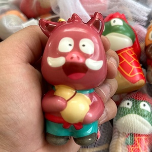 Jouet anti-stress Langlangshan Little Monster à succès, jouet à presser à rebond lent, poupée tendance en forme de belette, boule en EVA, populaire sur Internet - Product Image 3