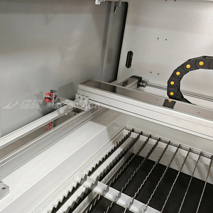 Machine de découpe laser à double source LaserMen-1390FC pour acier inoxydable de 3 mm et bois de 3 mm - Product Image 3