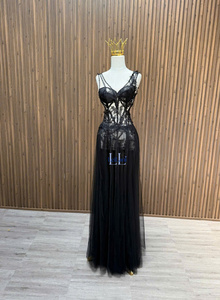 Robe d'hiver élégante sans manches en dentelle et mousseline, coupe trapèze, couleur unie, légère et respirante, idéale pour les soirées, design personnalisé - Product Image 4