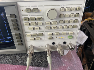 Analyseur de réseau VNA 8753c 300kHz - 3GHz d'occasion avec source - Product Image 5