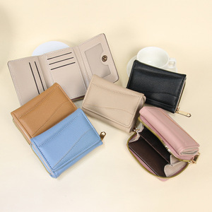Portafoglio Corto da Donna 2026, Stile Versatile Premium con Molteplici Scomparti per Carte, Tasca Portamonete con Cerniera, Spedizione Rapida - Product Image 2