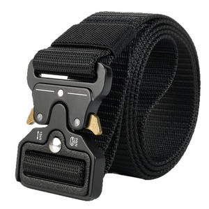 <span class=keywords><strong>Ceinture</strong></span> <span class=keywords><strong>homme</strong></span> <span class=keywords><strong>pas</strong></span> chère à boucle automatique, <span class=keywords><strong>tressée</strong></span> en PP, décontractée, polyvalente, pour l'extérieur, en plastique, vente en gros - Product Image 1