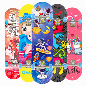 สเก็ตบอร์ด Like The Wind Cruiser รุ่น 3108 แฟลชมะเฟืองเมเปิ้ล ป้องกันการลื่นไถล สำหรับเด็ก พร้อมล้อ PVC ดีไซน์ทันสมัย - Product Image 1