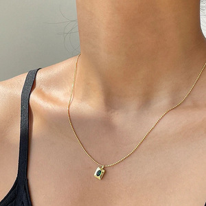 Stile europeo e americano smeraldo Vintage colorato zircone piccolo ciondolo rotondo perline catena di gioielli - Product Image 2