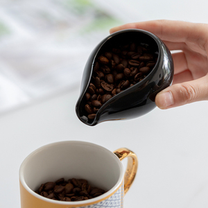 Nouvelle cruche en céramique noir et blanc bouilloire cruche accessoires de café en Stock doseur de grains de café cuillères - Product Image 6