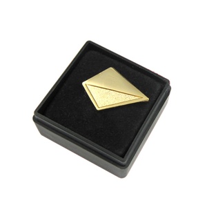 Pin de Solapa con Forma de Hueso de Zombi Personalizado, de Metal, con Tecnología Sofisticada, Souvenir Metálico en Promoción - Product Image 3