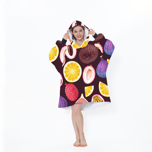 Couverture à capuche ultra douce de style américain Sherpa <span class=keywords><strong>TV</strong></span> Design personnalisé portable pour la maison et le voyage Utilisation basse quantité minimale de commande Coral Fleece - Product Image 2