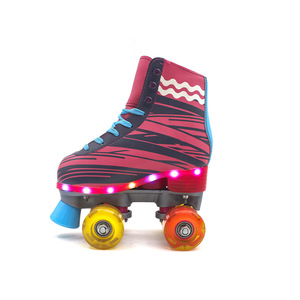 Nuova Creazione <span class=keywords><strong>Pattini</strong></span> Regolabili per Bambini da Esterno all'Ingrosso Modello E9E9 QUAD in PVC Rosa Nero Argento Rosso Blu Colore Ruota OEM Cromato - Product Image 5