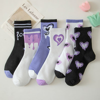 Chaussettes mi-mollet pour femmes, tendance estivale, motif cœurs et lettres, antidérapantes, en polyester, longues; Vente en gros transfrontalière