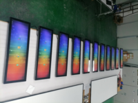 Lecteur publicitaire à écran LCD ultra large 2K 4K Moniteur de publicité vidéo LCD étiré Affichage numérique sur étagère
