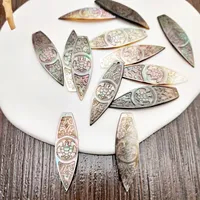 Pendentif en Nacre Noire de Tahiti, Breloques Coquillage Sculptées et Gravées à la Main, Tortue sur Planche de Surf pour Colliers Bijoux DIY