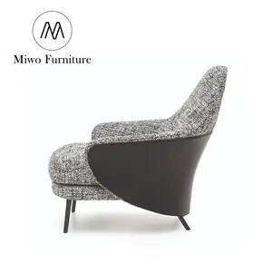 Itália Estilo Moderno Estofados Cinza Tecido Lazer Cadeiras de madeira maciça Sala Móveis sofá Lounge Chair Com Otomano