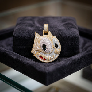 Pendentif Moissanite Visage de Chat Cartoon Plaqué Or 18K Bijou Charmant Sertie de Pierres Unisexe pour Usage Quotidien - Product Image 1