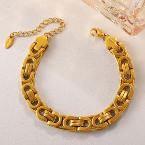 Pulsera de Cadena Dorada Unisex de Acero Inoxidable SL411 Accesorio de Moda - Product Image 1