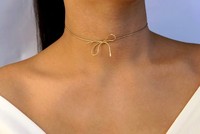 MECYLIFE Collier ras du cou en acier inoxydable plaqué or 18 carats avec ruban latéral, chaîne serpent ronde à nœud, nouveau collier élégant avec nœud papillon
