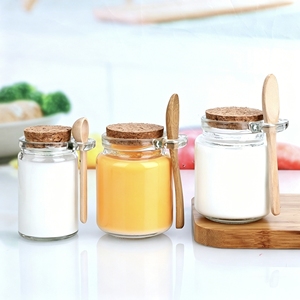 Pot en verre écologique avec couvercle en liège et cuillère pour crème de soin, idéal pour les sels de bain - Product Image 4