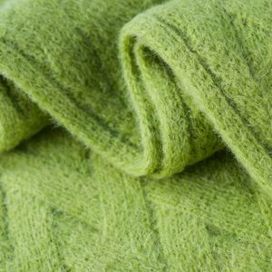 Nouvel ensemble hiver 3 pièces pour femme : bonnet tricoté, écharpe polaire épaisse et gants de protection auditive - Product Image 5