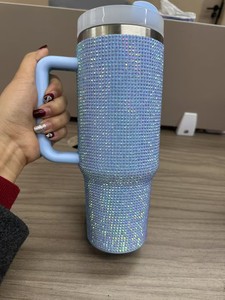 Vaso Térmico de Acero Inoxidable de 40oz con Asa, Tapa con Popote y Diseño <span class=keywords><strong>Bully</strong></span> Ice Country, para Bebidas Frías y Calientes - Product Image 5