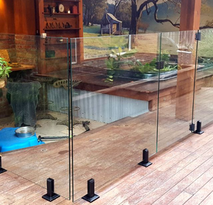 Garde-corps en verre sans cadre ST <span class=keywords><strong>Oceanview</strong></span> | Garde-vent en verre trempé transparent avec ergots en métal noir pour ponts côtiers - Product Image 3