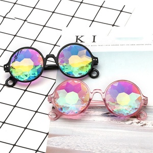 Lunettes <span class=keywords><strong>de</strong></span> <span class=keywords><strong>soleil</strong></span> unisexe à rivets arc-en-ciel, <span class=keywords><strong>pas</strong></span> <span class=keywords><strong>cher</strong></span>, personnalisé, mosaïque différente colorée, kaléidoscope, lunettes <span class=keywords><strong>de</strong></span> fête - Product Image 4