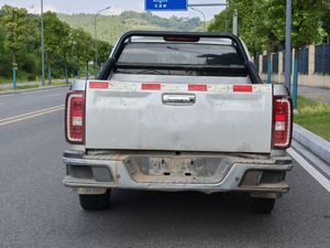 <span class=keywords><strong>Isuzu</strong></span> D-Max 2024 d'occasion, pick-up diesel 4x4 3.0T, vente en gros et exportation vers le Moyen-Orient, les pays du CCG, l'Afrique, l'Amérique du Sud, l'Asie centrale - Product Image 6