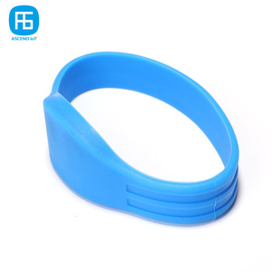 Pulsera RFID Impermeable para Pacientes de Hospital y Uso en Residencias de Ancianos - Seguimiento e Identificación de Membresías - Product Image 2
