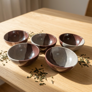 Nouvelle série de bols sculptés à la main, petits (50-60 mm), en pierre de Narmada, jade poli, écologiques, mini, pratiques, en gros, provenant d'Inde. - Product Image 1