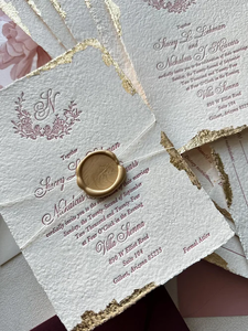Carte d'invitation de luxe en typographie, papier coton profondément gaufré, élégante carte d'invitation pour douche nuptiale, mariage et déclaration de mariage - Product Image 2